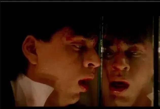 ନିଜକୁ ଗାଧୁଆ ଘରେ ବନ୍ଦ କରି କାନ୍ଦନ୍ତି କିଙ୍ଗ୍ ଖାନ୍, ଜାଣନ୍ତୁ ଏହାର କାରଣ ?