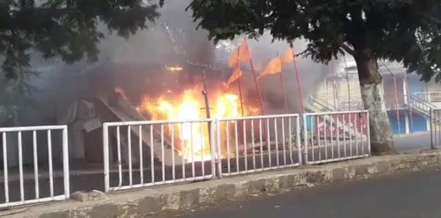 ଅଶାନ୍ତ ଭଦ୍ରକ, ସହରରେ କର୍ଫ୍ୟୁ : ଘରୁ ନବାହାରିବାକୁ ଲୋକଙ୍କୁ ପୋଲିସର ପରାମର୍ଶ