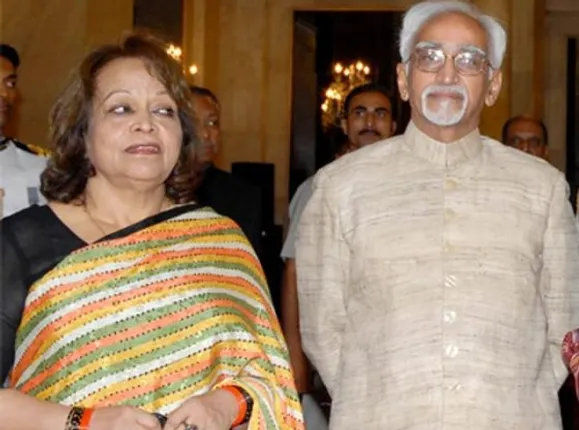 ଟ୍ରିପଲ ତଲାକ ସଂପର୍କରେ ମୁହଁ ଖୋଲିଲେ ଉପରାଷ୍ଟ୍ରପତି ହମିଦ ଅନସାରୀଙ୍କ ପତ୍ନୀ ସଲମା ଅନସାରୀ