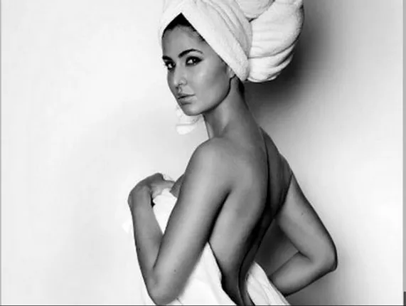 ପେରୁ ଫଟୋଗ୍ରାଫରଙ୍କ ‘ଟାୱେଲ ସିରିଜ’ରେ କ୍ୟାଟରିନା