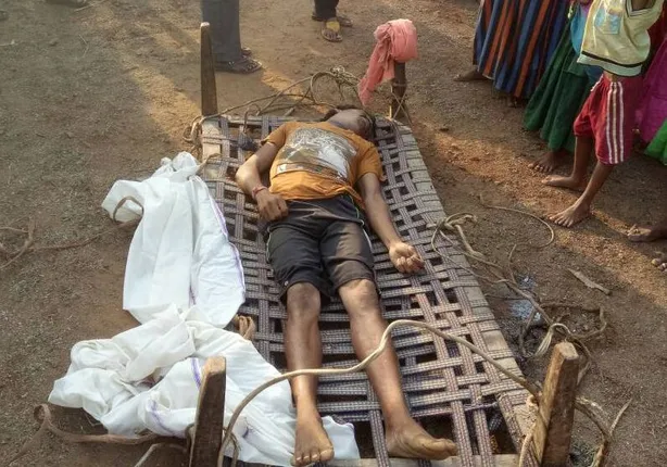 ନାରାୟଣପାଟଣାରେ ମାଓବାଦୀଙ୍କ ବର୍ବର କାଣ୍ଡ : ପୁଲିସ ଇନଫର୍ମର ସନ୍ଦେହରେ ଜଣକୁ ଗଳାକାଟି ହତ୍ୟା