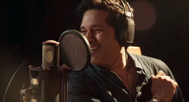 ମ୍ୟୁଜିକାଲ୍ ଟ୍ରାକରେ ସଚିନ୍ ! ବ୍ୟାଟିଂ ପରେ ଗୀତରେ ଜଲୱା ଦେଖାଇଲେ ମାଷ୍ଟର୍ ବ୍ଲାଷ୍ଟର୍