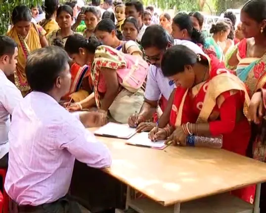 ଦ୍ୱିତୀୟ ଦିନରେ ବିଜେଡିର ପଂଚାୟତ ସମୀକ୍ଷା ! ତୃଣମୂଳ ସ୍ତରରେ ସଂଗଠନ ସଜାଡିବାକୁ ମନ୍ତ୍ର ଫୁଙ୍କିଲେ ନବୀନ