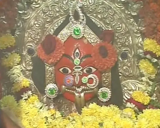 ବ୍ରହ୍ମପୁରର ପ୍ରସିଦ୍ଧ ଠାକୁରାଣୀ ଯାତ୍ରା ଆରମ୍ଭ ! ଯାତ୍ରା ଦେଖିବାକୁ ଲାଗି ରହିଛି ଶ୍ରଦ୍ଧାଳୁଙ୍କ ଭିଡ