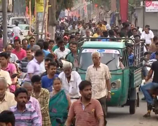 ସ୍ୱାଭାବିକ ହେଉଛି ଭଦ୍ରକ ! ସକାଳ ୮ରୁ ୧୨ଟା ଯାଏଁ କର୍ଫ୍ୟୁ କୋହଳ