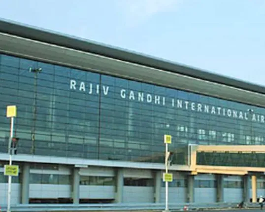 ସାମନାକୁ ଆସିଲା ମୁମ୍ବାଇ-ଚେନ୍ନାଇ ବିମାନ ବନ୍ଦରରେ ଅପହରଣ ଗୁଜବର ସତ ! ପ୍ରେମିକାଙ୍କ ପାଇଁ ବିମାନକୁ ବିଳମ୍ବ କରିବାକୁ ଚାହୁଁଥିଲେ ଯୁବକ