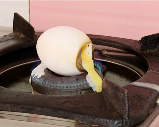 ଓଡିଶାରେ ବିଷ ଅଣ୍ଡା ! ବଜାରରେ ମିଳୁଛି ଅସଲି ଲାଗୁଥିବା ପ୍ଲାଷ୍ଟିକ ଅଣ୍ଡା