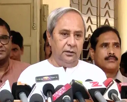 ଜିଲ୍ଲାୱାରୀ ସମୀକ୍ଷା କ୍ରମରେ ଆଜି ସୋନପୁର ଓ ସମ୍ବଲପୁର ଜିଲ୍ଲାର ପଂଚାୟତ ପ୍ରତିନିଧିମାନଙ୍କୁ ଭେଟିଲେ ମୁଖ୍ୟମନ୍ତ୍ରୀ !