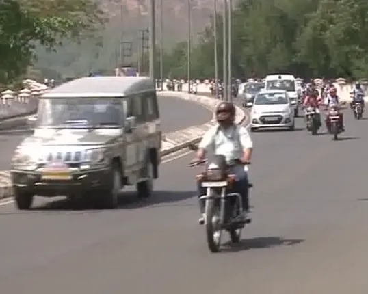 ପ୍ରଚଣ୍ଡ ଖରାରେ ସିଝୁଛି ସାରା ରାଜ୍ୟ ! ଗରମରେ ହନ୍ତସନ୍ତ ଇସ୍ପାତ ସହର ବାସିନ୍ଦା