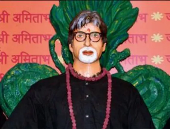 ପୂଜା ପାଇଲେ ଅମିତାଭ ! ‘ସରକାର -୩’ ର ପ୍ରତିମୂର୍ତ୍ତୀ ସ୍ଥାନିତ ହେଲା ମନ୍ଦିରରେ