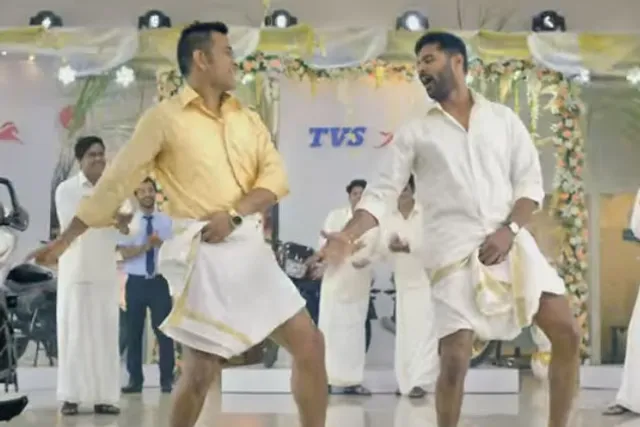 ପ୍ରଭୁଦେବାଙ୍କ ସହ ଧୋନିଙ୍କ ଲୁଙ୍ଗି ଡ୍ୟାନ୍ସ ! ଭିଡିଓ ସୋସିଆଲ ମିଡିଆରେ ଭାଇରାଲ