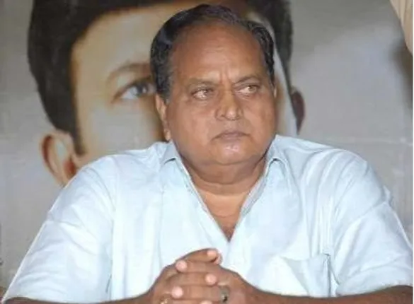 ‘ମହିଳା କେବଳ ସାଥିରେ ଶୋଇବା ପାଇଁ ଠିକ୍ ’ ! ବିବାଦୀୟ ଟିପ୍ପଣୀ ଦେଇ ଅଡୁଆରେ ଅଭିନେତା