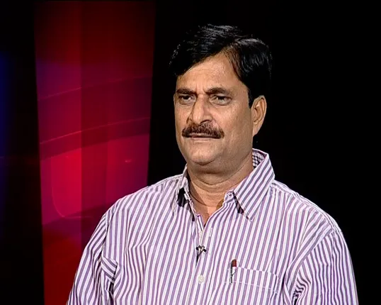 ଶିକ୍ଷକଙ୍କ ପାଇଁ ଲାଗୁ ହେବ ନୂଆ ଡ୍ରେସକୋଡ୍ ! ଏଣିକି ଶିକ୍ଷୟିତ୍ରୀ ପିନ୍ଧିବେ ସମ୍ବଲପୁରୀ ଶାଢୀ