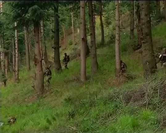 ଜମ୍ମୁ-କଶ୍ମୀର : ପୁଂଛ ଜିଲ୍ଲାର କୃଷ୍ଣା ଘାଟି ସେକ୍ଟରରେ ଅନୁପ୍ରବେଶ ଉଦ୍ୟମ ପଣ୍ଡ, ସେନା ଗୁଳିରେ ଜଣେ ଆତଙ୍କବାଦୀ ମୃତ