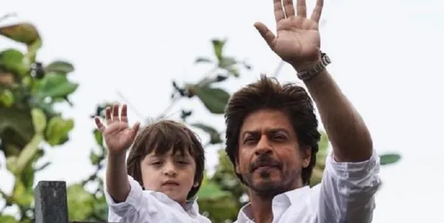 ଦେଢ଼ ବର୍ଷ ହେଲା ମହାଭାରତ ପଢ଼ୁଛନ୍ତି ଶାହାରୁଖ୍ ଖାନ୍ ! ତିଆରି କରିପାରନ୍ତି ସିନେମା