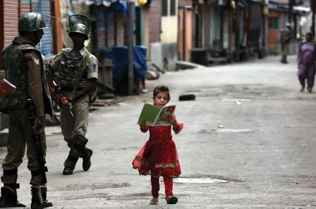 ଗୋଟିଏ ଫଟୋ ଜିଣିଛି କୋଟିଏ ହୃଦୟ ! ଫଟୋଗ୍ରାଫରକୁ ମିଳିଛି ଖୁବ୍ ପ୍ରଶଂସା