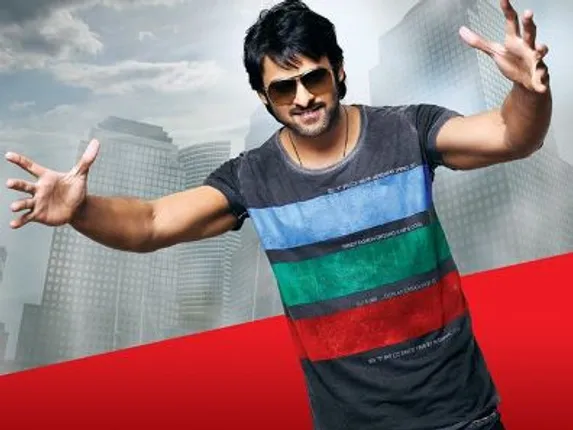 କରଣ ଜୋହର – ରାଜମୈାଲୀଙ୍କ ଫିଲ୍ମରୁ ବଲିଉଡ଼ରେ କମାଲ୍ ଦେଖେଇବେ ପ୍ରଭାସ୍ !