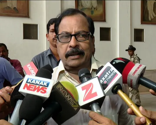 ଚାଷୀଙ୍କ ସମସ୍ୟା ପାଇଁ ଗଠନ ହେଲା ମନ୍ତ୍ରୀ ସ୍ତରୀୟ କମିଟି । କୃଷି ,ପଂଚାୟତରାଜ ଓ ସମବାୟ ମନ୍ତ୍ରୀ ରହିବେ ସଦସ୍ୟ