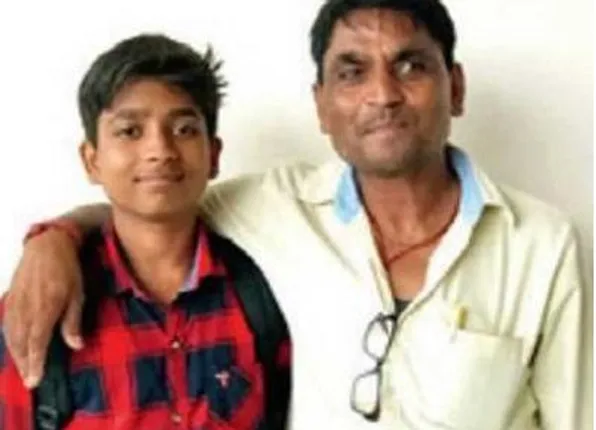 ୧୫ ବର୍ଷର ଅଭୟ : କମ୍ ବୟସର ଛାତ୍ର ଭାବେ ଆଇଆଇଟିରେ ଲେଖାଇଲେ ନାଁ