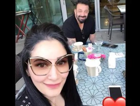 ଆଜି ସଂଜୟଙ୍କୁ ପୂରିଲା ୫୮ ବର୍ଷ : ଜନ୍ମ ଦିନରେ ପତ୍ନୀ ମାନ୍ୟତା ସେୟାର କଲେ ଫଟୋ