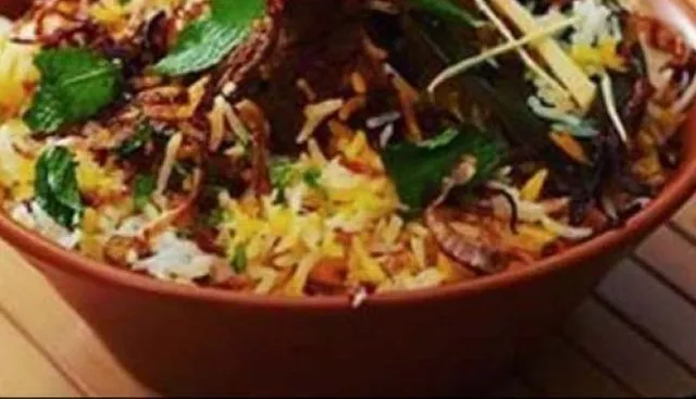 କୋଲକାତାରେ ଭୋଜନର ଅପଚୟ ରୋକିବା ପାଇଁ ଅଭିନବ ଉପାୟ ! ଗରିବଙ୍କ ପାଇଁ ଖୋଲିଲା, ‘ଫୁଡ଼ ଏଟିଏମ୍’