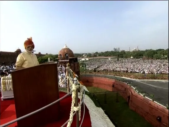 ଗୁଳି କିମ୍ବା ଗାଳି ନୁହେଁ, କେବଳ ଆଲିଙ୍ଗନ କରି କାଶ୍ମୀର ସମସ୍ୟାର ସମାଧାନ ସମ୍ଭବ : ପ୍ରଧାନମନ୍ତ୍ରୀ ନରେନ୍ଦ୍ର ମୋଦି