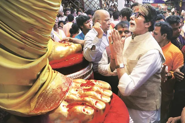 ଲାଲ ବାଗର ରାଜାଙ୍କ ଆଶୀର୍ବାଦ ଲୋଡିଲେ ବିଗ୍ ବି ଅମିତାଭ