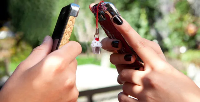 ସୋସିଆଲ ମିଡ଼ିଆରେ ବନ୍ଧୁତା . . . ? ନକଲି ଚେହେରା ସାମ୍ନାରେ ଥାଏ, ବାସ୍ତବତା ଲୁଚିଯାଏ