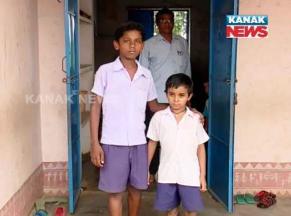 ସାନପିଲାର ବଡ଼ ସାହସ ! ୩୦ ଫୁଟ ଗଭୀର କୂଅକୁ ଡେଇଁ ଶିଶୁକୁ ଉଦ୍ଧାର କଲା ୧୩ବର୍ଷର ବାଳକ