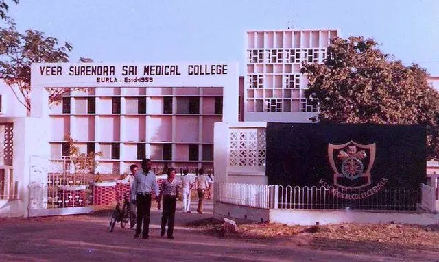 ମେଡିକାଲର ଅକୁହା କଥା!  ଅସ୍ତ୍ରୋପଚାର ଗୃହରେ ବି ପାଣି ଆସୁନାହିଁ, ୫ ଦିନ ହେଲା ଅପରେସନ ବନ୍ଦ, ଯନ୍ତ୍ରଣାରେ ଛଟପଟ ରୋଗୀ