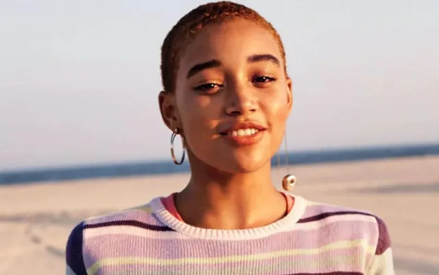 ସ୍ମାର୍ଟଫୋନ ବ୍ୟବହାର କରିବେନି ହଲିଉଡ଼ ଅଭିନେତ୍ରୀ! ଜାଣନ୍ତୁ କାହିଁକି ?