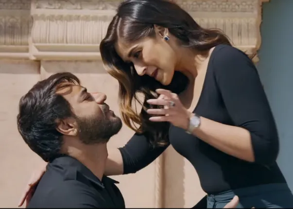 ଅନ୍ତରଙ୍ଗ ଦୃଶ୍ୟ କରିଛୁ, କୌଣସି ପର୍ଣ୍ଣ ସିନେମା ନୁହେଁ ! ଫିଲ୍ମ ବାଦଶାହୋକୁ ନେଇ ଅଜୟ ଦେବଗନଙ୍କ ବଡ ବୟାନ୍