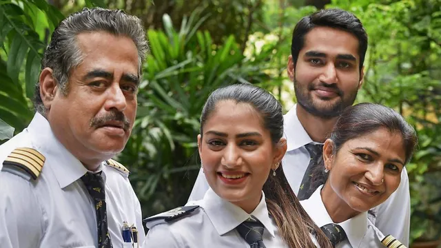 ଆକାଶରେ ଘର ! ପରିବାରର ସମସ୍ତ ସଦସ୍ୟ ଜଣେ ଜଣେ ପାଇଲଟ୍