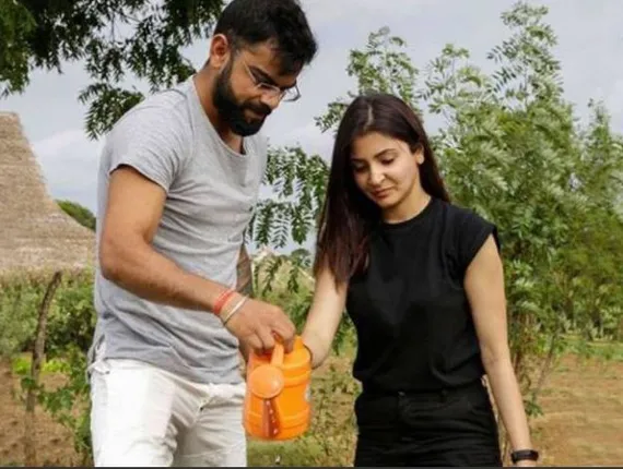 ଶ୍ରୀଲଙ୍କାରେ ବିରାଟ-ଅନୁଷ୍କା ! ଦୁହେଁ ମିଶି କଲେ ବୃକ୍ଷ ରୋପଣ