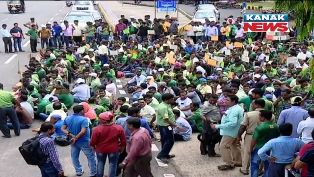 ୧୦୮ ଆମ୍ବୁଲାନ୍ସ କର୍ମଚାରୀଙ୍କ ସମସ୍ୟାର ସମଧାନ ପାଇଁ ମୁଖ୍ୟମନ୍ତ୍ରୀଙ୍କୁ ଧର୍ମେନ୍ଦ୍ର ପ୍ରଧାନଙ୍କ ଚିଠି !