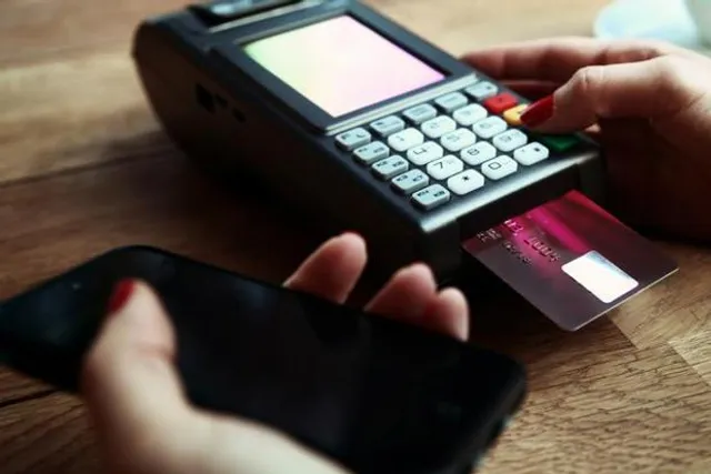 ବିମୁଦ୍ରାକରଣ ପରେ ଡିଜିଟାଲ୍‌ ପେମେଣ୍ଟ୍‌ ଝଟକା: ବ୍ୟାଙ୍କମାନଙ୍କ କ୍ଷତି ୩୮୦୦ କୋଟି