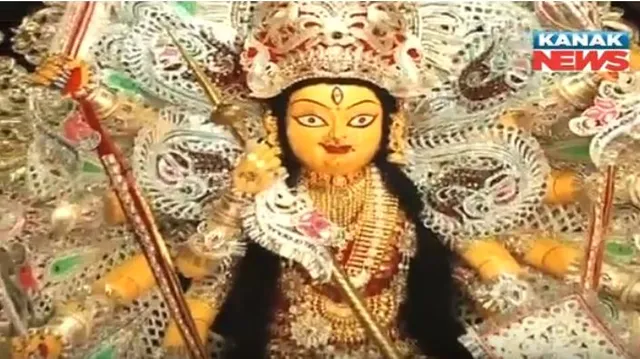 ଟ୍ୱିନ୍‌ ସିଟିରେ ୨୪୦ ମଣ୍ଡପରେ ମା’ଙ୍କ ପୂଜାର୍ଚ୍ଚନା ! ପୂଜା ପେଣ୍ଡାଲରେ ସିସିଟିଭି କ୍ୟାମେରା ସହିତ ଅଗ୍ନି ନିରାପତ୍ତା ବ୍ୟବସ୍ଥା