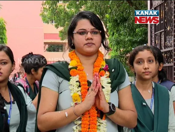 ରମାଦେବୀରେ ପ୍ରାର୍ଥୀ ଦେଲା ଛାତ୍ର କଂଗ୍ରେସ ! ଏବେ କ୍ୟାମ୍ପସରେ ତ୍ରିମୁଖୀ ଲଢ଼େଇ