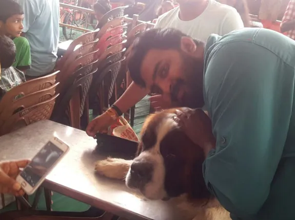 କୁକୁର ସହ ୫ଟଙ୍କାରେ ସେଲଫି !