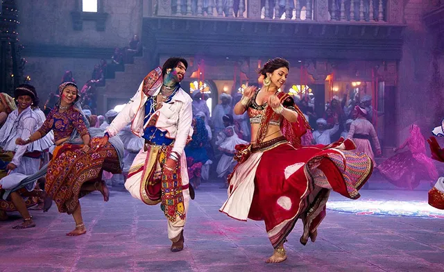 ନବରାତ୍ରୀ ଆସିଲେ ମାଲମାଲ ହୋଇଯାଆନ୍ତି ବଲିଉଡ ସିଙ୍ଗର ! ଗୋଟିଏ ଗୋଟିଏ ରାତିରେ ଆୟ କରନ୍ତି ଲକ୍ଷ ଲକ୍ଷ ଟଙ୍କା