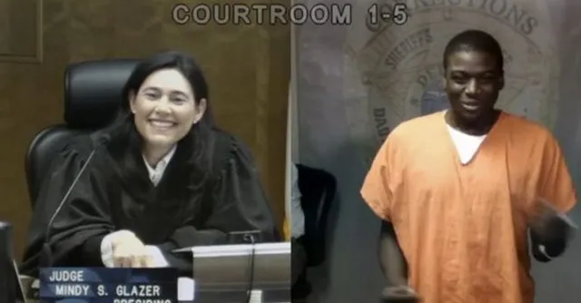 କୋର୍ଟ ରୁମର ରୋଚକ କାହାଣୀ ! କାଠଗଡାରେ ଛିଡା ହୋଇଥିବା ଅପରାଧୀ ବିଚାରପତିଙ୍କ ସହପାଠୀ