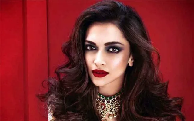 ଜଣେ ମାମୁଲି ମଡେଲରରୁ ବଲିଉଡ ଷ୍ଟାର କେମିତି ବନିଲେ ଦୀପିକା ! ଫରାହ କଲେ ଖୁଲାସା, କହିଲେ ସଲମାନଙ୍କ ଭାଉଜଙ୍କ ପାଇଁ ଏହା ହୋଇପାରିଛି ସମ୍ଭବ