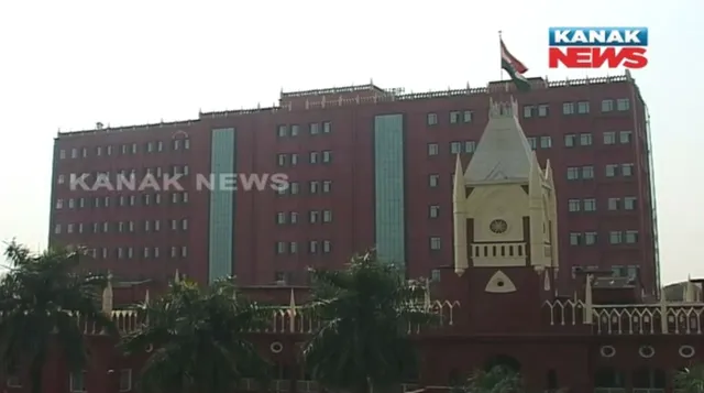 ବିଚାରପତିଙ୍କ ଘରେ ଅନଧିକାର ପ୍ରବେଶ ନେଇ ଜନସ୍ୱାର୍ଥ ମାମଲାକୁ ଗ୍ରହଣ କଲେ ହାଇକୋର୍ଟ ! ସିବିଆଇ, କେନ୍ଦ୍ର ସରକାର ଓ ଓଡ଼ିଶା ପୋଲିସକୁ ପକ୍ଷ ରଖିବାକୁ ନୋଟିସ