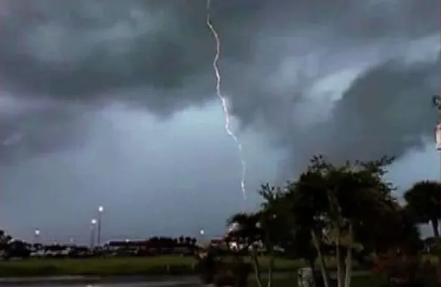 ମୋବାଇଲ ଫୋନକୁ ଆସିବ ବଜ୍ରପାତର ସତର୍କ ସୂଚନା !  ଖୁବ ଶୀଘ୍ର ଏପରି ବ୍ୟବସ୍ଥା ଲାଗୁ କରିବାକୁ ଯାଉଛନ୍ତି ରାଜ୍ୟ ସରକାର