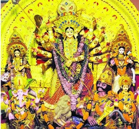 ଦର୍ଶନ ଦେଲେ ମା : ପାର୍ବଣର ରଙ୍ଗ ଧୀରେଧୀରେ ହେଉଛି ଗାଢ଼