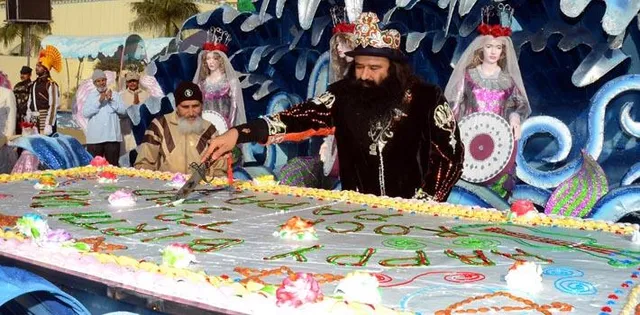 ଖୋଲୁଛି ବାବା ଗୁରମିତ ରାମରହିମଙ୍କ ଅଚଳ ସମ୍ପତିର ଗୁମର! ଡେରା ସଚ୍ଚା ସୌଦା ଆକାଉଂଟରୁ ୭୫ କୋଟି ଟଙ୍କା ଜବତ