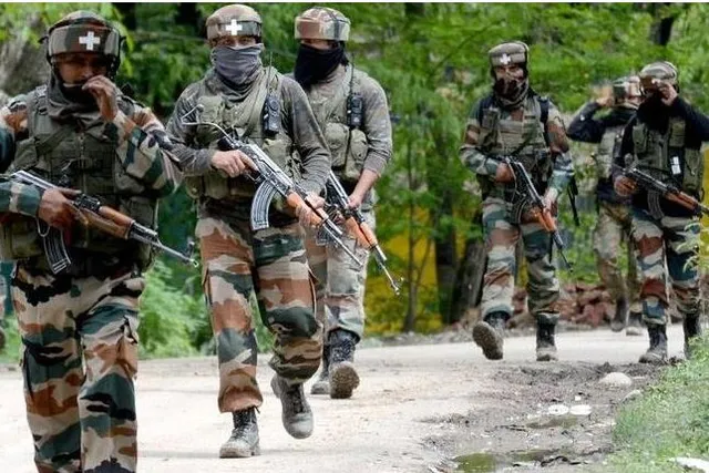 ଜମ୍ମୁକଶ୍ମୀରରେ ବଡ଼ ଧରଣର ଆତଙ୍କବାଦୀ ଆକ୍ରମଣ ଉଦ୍ୟମ ପଣ୍ଡ : ୩ ହିଜବୁଲ୍‌ ଆତଙ୍କବାଦୀ ଗିରଫ, ୪୦ କେଜି ବିସ୍ଫୋରକ ଜବତ