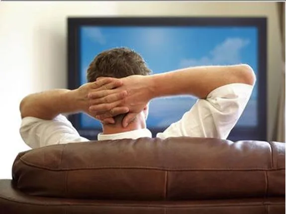 ଦୀର୍ଘ ସମୟ ଧରି ଟିଭି ଦେଖିବାର ଅଭ୍ୟାସ ଅଛି କି ? ସାବଧାନ ,ଏହା ଆପଣଙ୍କର ସ୍ୱାସ୍ଥ୍ୟ ପକ୍ଷେ କ୍ଷତିକାରକ ହୋଇପାରେ !