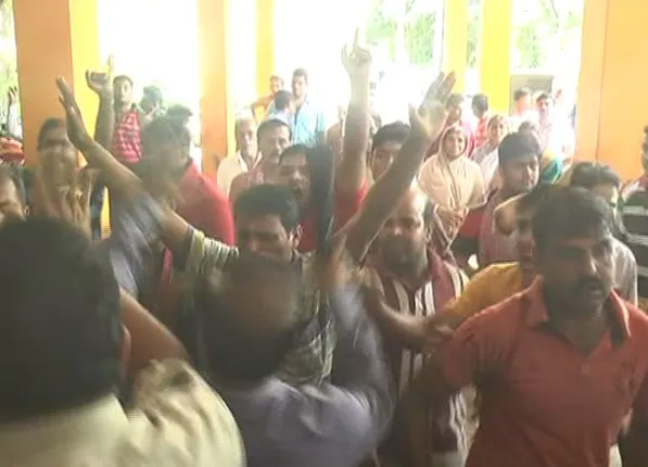 ପୁରୀ : ବୀରଗୋବିନ୍ଦପୁରର ମାଁ ଦକ୍ଷିଣକାଳୀ ପୀଠ ବିବାଦ ବଳବତ୍ତର, ଗ୍ରାମବାସୀ ଓ ପୀଠ ଟ୍ରଷ୍ଟଙ୍କ ବିବାଦର ସମାଧାନ ପାଇଁ ଉଦ୍ୟମ କରି ନାକେଦମ୍ ପ୍ରଶାସନ