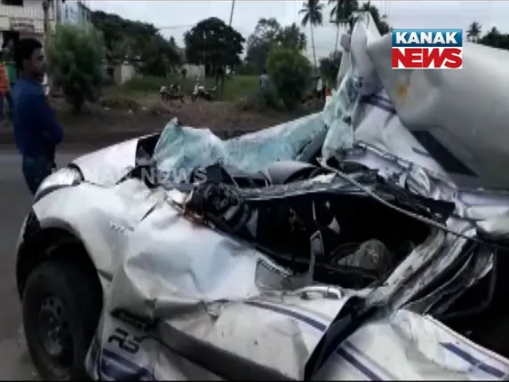କଟକ : ବାଲିକୁଦା ନିକଟରେ ଗତକାଲି ରାତିରେ ଟ୍ରକ ଓ କାର ମୁହାଁମୁହିଁ ଧକ୍କା, ୩ମୃତ ୨ଗୁରୁତର